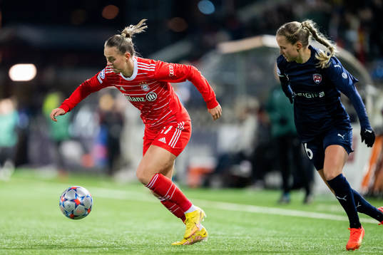 Klara Buhl of Bayern and Ria Öling of Rosengård