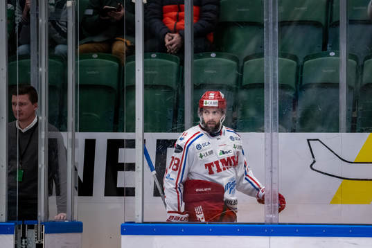 Timrås Robin Hanzl blir utvisad