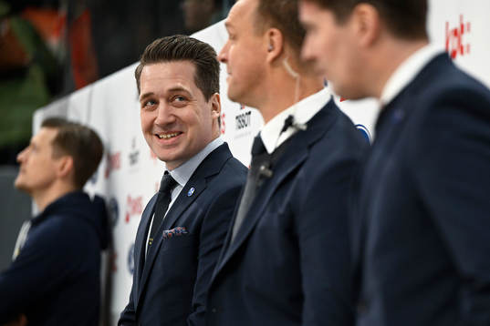Sam Hallam, head coach of Sweden