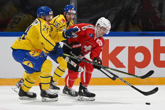Oscar Lindberg of Sweden andKillian Mottet of Switzerland