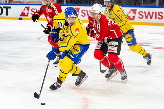 Henrik Tömmernes of Sweden and Calvin Thuerkauf of