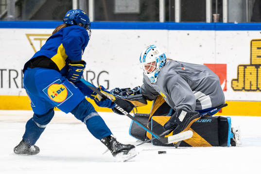 Goaltender Tindra Holm  of Sweden at a training session