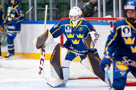 Goaltender Emma Söderberg of Sweden