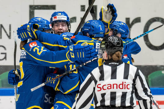 Sara Hjalmarsson of Sweden celebrates scoring 1-0