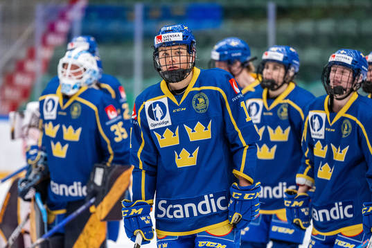 Josefin Bouveng of Sweden looks dejected