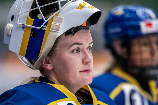 Goaltender Emma Söderberg of Sweden