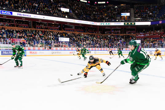 Luleås Jack Connolly och Färjestads Remi Elie