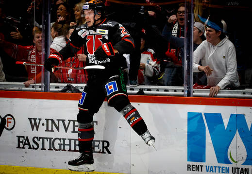 Örebros Linus Öberg jublar