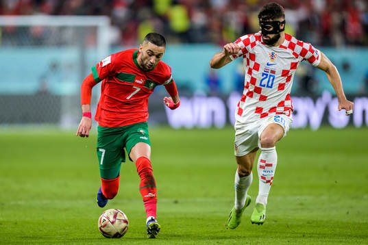 Hakim Ziyech of Morocco and Josko Gvardiol of Croatia