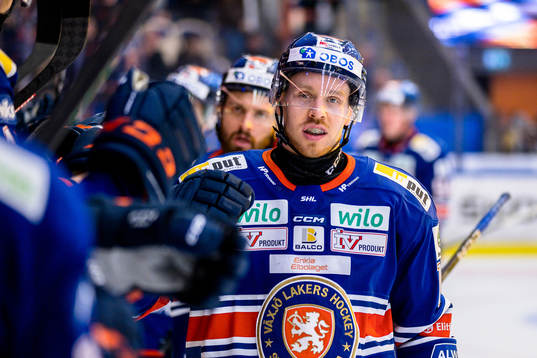 Växjös Kalle Kossila jublar