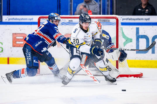 Växjös Brian Cooper och HV71s André Petersson