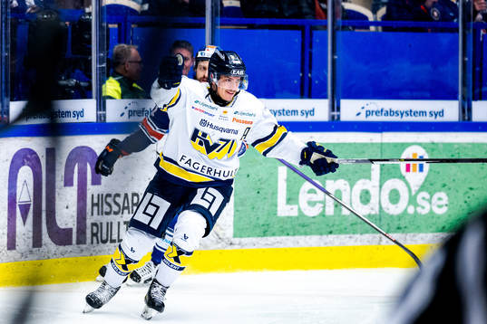 HV71s Andre Petersson jublar