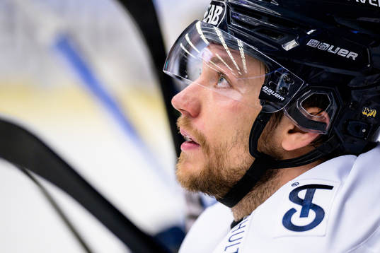 HV71s Eric Martinsson