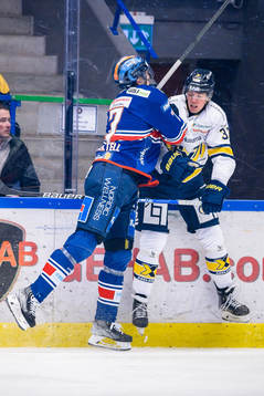 Växjös Hardy Häman Aktell och HV71s Måns Lindbäck
