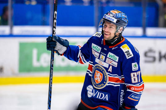 Växjös Robert Rosén jublar