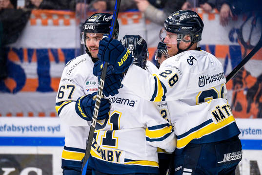 Oliwer Kaski och Joonas Nättinen jublar