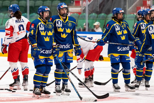 Linnéa Andersson and Jenny Antonsson of Sweden