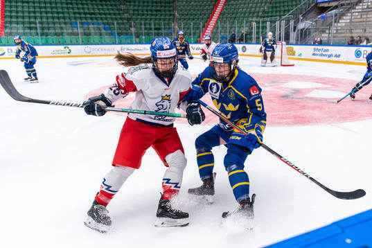 Kristyna Patkova of Czech Republic and Annie Silén of