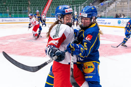 Bläddra bland fler bilder av Ice Hockey, Women's International Friendly, Sweden - Czech Republic