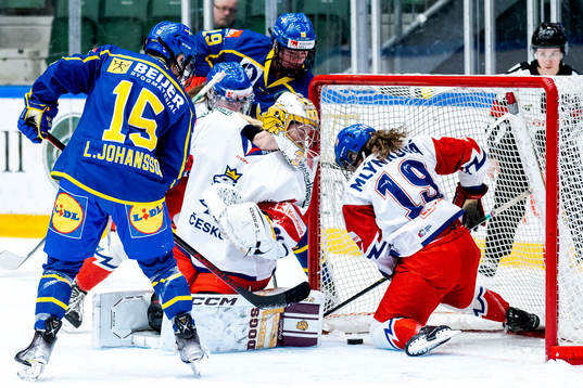 Lisa Johansson of Sweden against goaltender Blanka Skodova