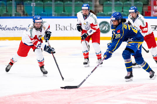 Lucie Gruntova of Czech Republic and Fanny Rask of Sweden