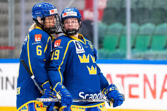 Josefine Holmgren and Sara Hjalmarsson of Sweden