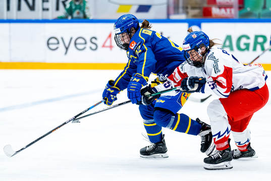 Hanna Thuvik of Sweden and Kristyna Patkova of Czech