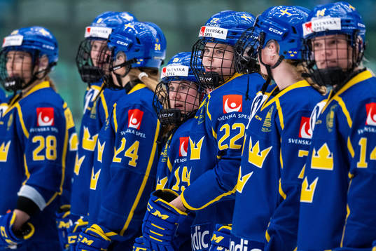 Lisa Johansson and Hanna Thuvik of Sweden