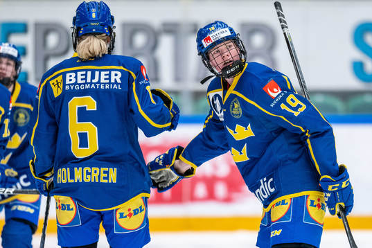 Sara Hjalmarsson of Sweden celebrates 4-1
