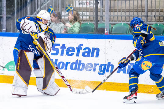 Goaltender Emma Söderberg of Sweden