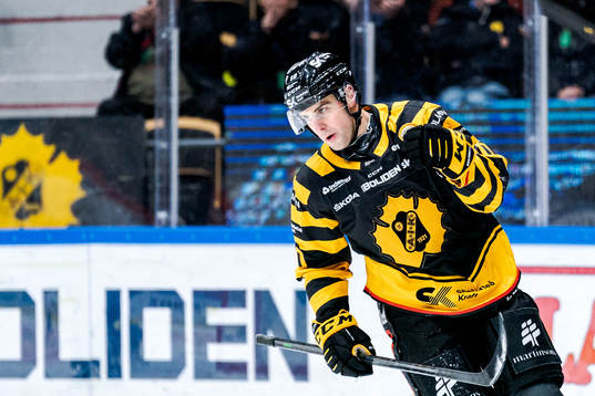 Skellefteås Joakim Lindström jublar