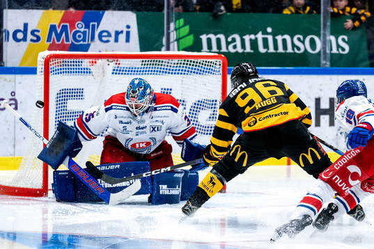 Oskarshamns målvakt Joe Cannata och Skellefteås Rickard