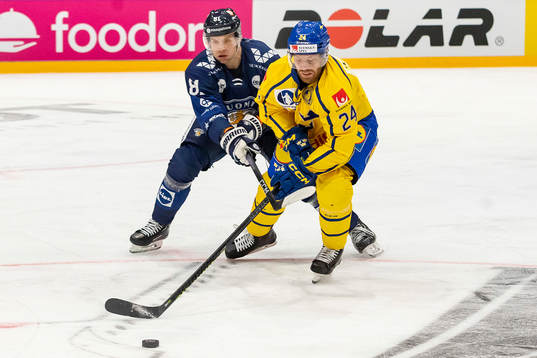Oscar Lindberg of Sweden