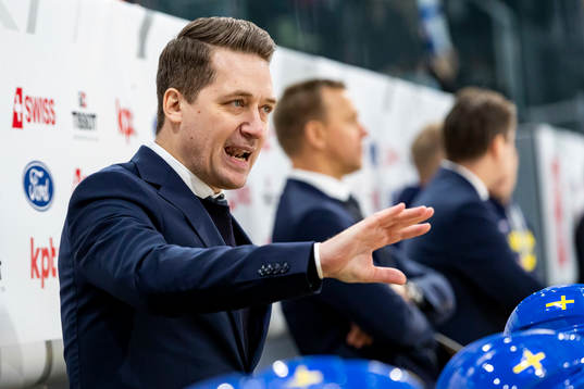 Head coach Sam Hallam of Sweden