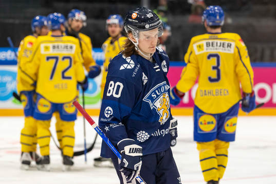 Sami Niku of Finland looks dejected
