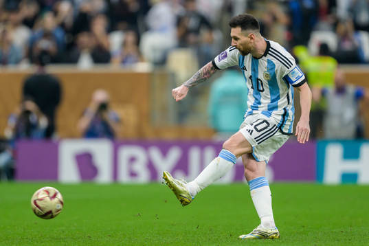 Lionel Messi of Argentina scores 1-0