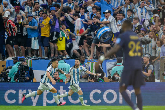 Lionel Messi celebrate with Lautaro Martinez of Argentina