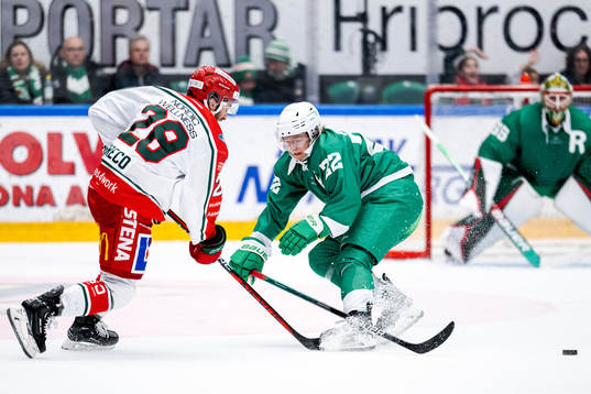 Frölundas Anthony Greco och Rögles Samuel Jonsson