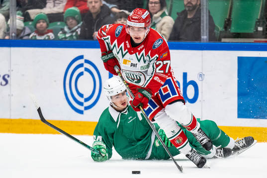 Rögles William Wallinder och Frölundas Jere Innala