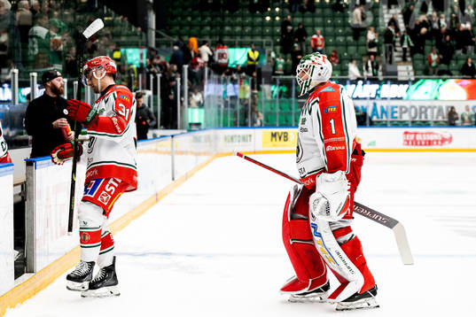 Frölundas målvakt Lars Johansson deppar