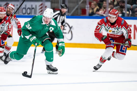 Rögles Adam Edström och Frölundas Jere Innala