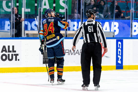 Djurgårdens Daniel Brodin utvisas