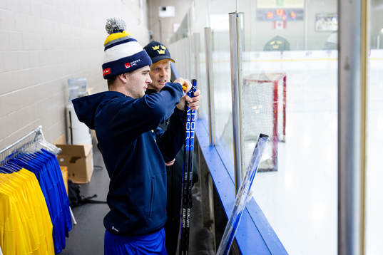 Isak Rosén and Magnus Hävelid, Head coach of Sweden