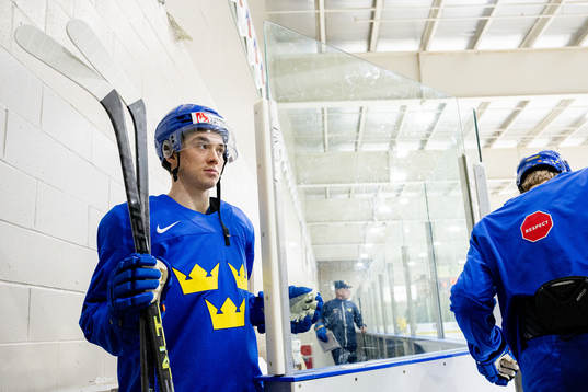 Noah Östlund of Sweden