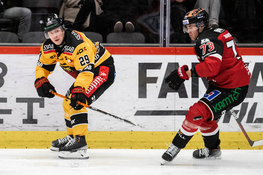 Luleås Erik Gustafsson och Örebros Oliver Eklind