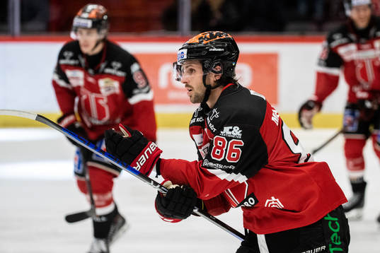 Örebros Mathias Bromé jublar
