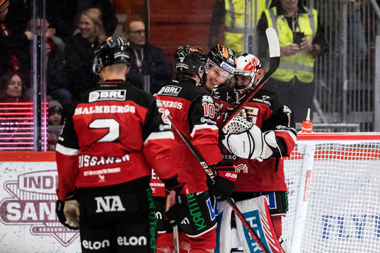 Örebros Rihards Marenis, Rodrigo Abols och målvakt Jhonas