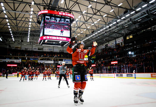 Örebros Radek Muzik jublar