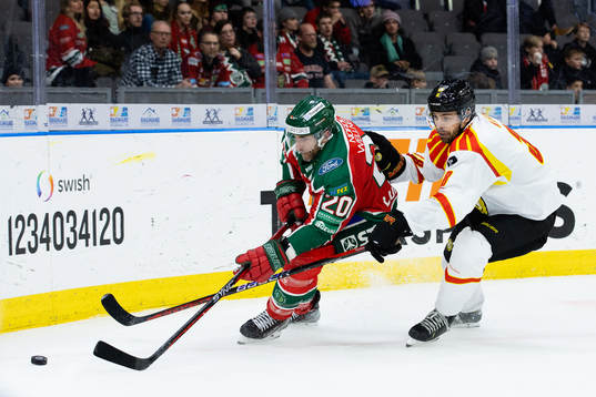 Frölundas Joel Lundqvist och Brynäs Mikko Niemelä