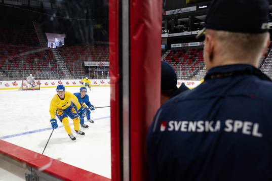 Filip Bystedt and Noah Östlund of Sweden